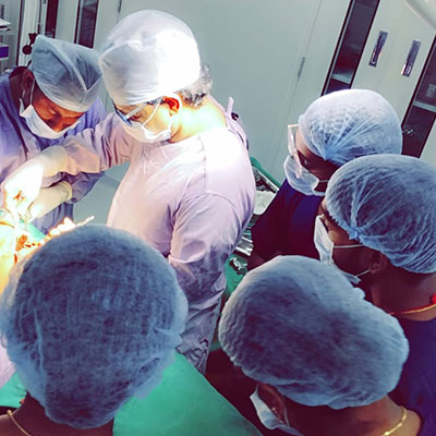 Dr Pavan K Yadav - performing knee joint replacement